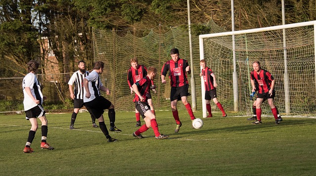 【体坛名场面】梅西生涯最耻辱一战，拜仁欧冠8-2血洗巴萨！.